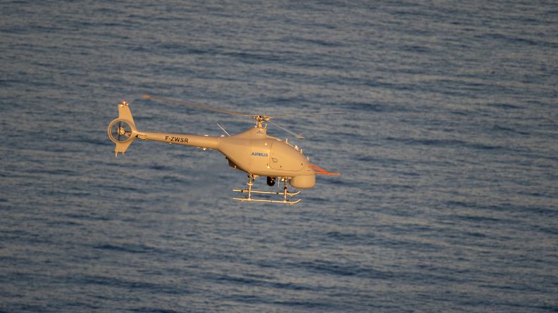 Première mondiale : la DGA a effectué un vol d'essai d'un hélicoptère  militaire avec du carburant durable à très haute teneur sans modification  du moteur ni de l'aéronef