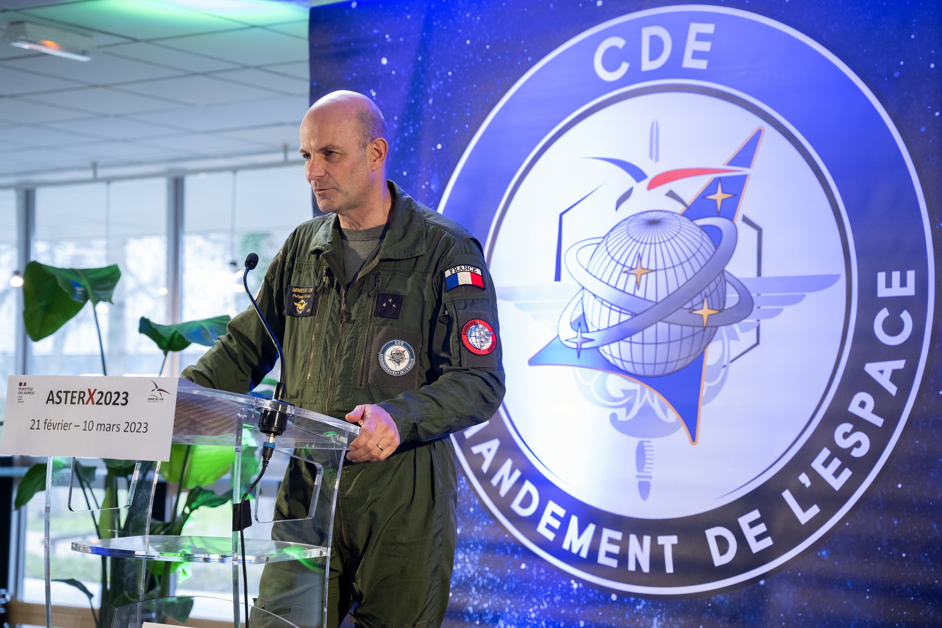 Général Adam, commandant de l'espace : « La France est prête à se défendre  en orbite »