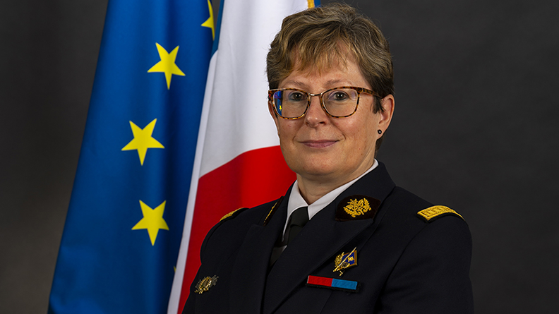 Le commissaire général de deuxième classe Sylvie Pion, directrice de l’école des commissaires des ar