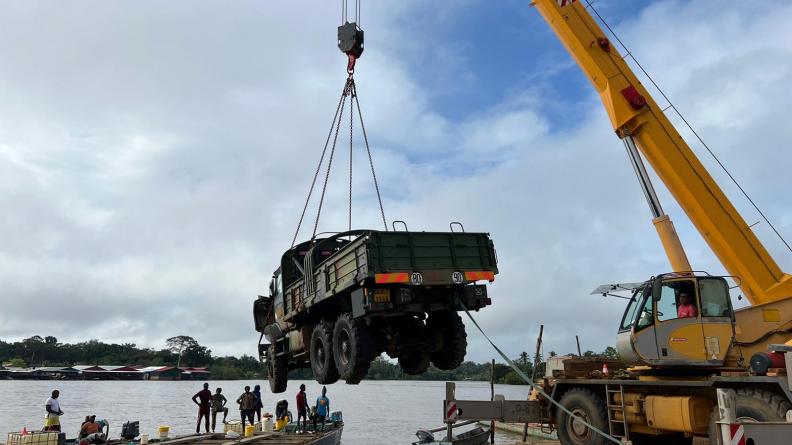 Une manœuvre logistique complexe conduite par le 9e RIMa dans l’ouest guyanais
