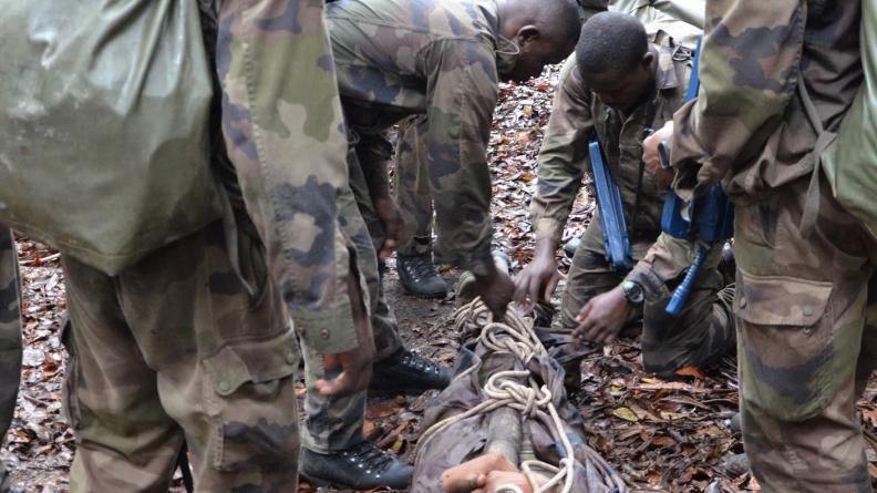 Stage d’entraînement au combat en jungle au profit d’élèves de l’EOGN gabonaise