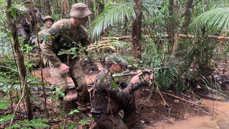 Les forces armées australiennes conduisent un exercice avec les FANC dans le Pacifique Sud.