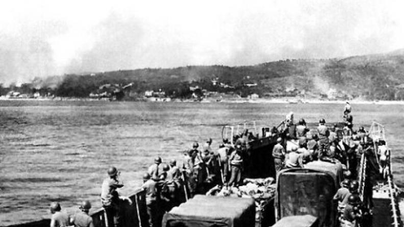 Le 15 Août 1944 : le débarquement de Provence . D%C3%A9barquement%20de%20Provence%20-%20Toulon