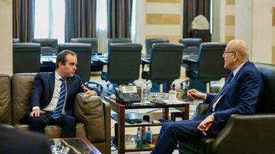 Sébastien Lecornu rencontre Najib Mikati, le Premier ministre libanais, le 3/11/23, à Beyrouth.