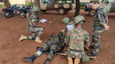Entraînement « sauvetage au combat » avec les militaires camerounais