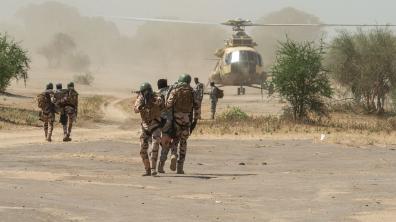 TCHAD – Exercice de conduite d’opérations aériennes entre les forces françaises et les forces tchadi